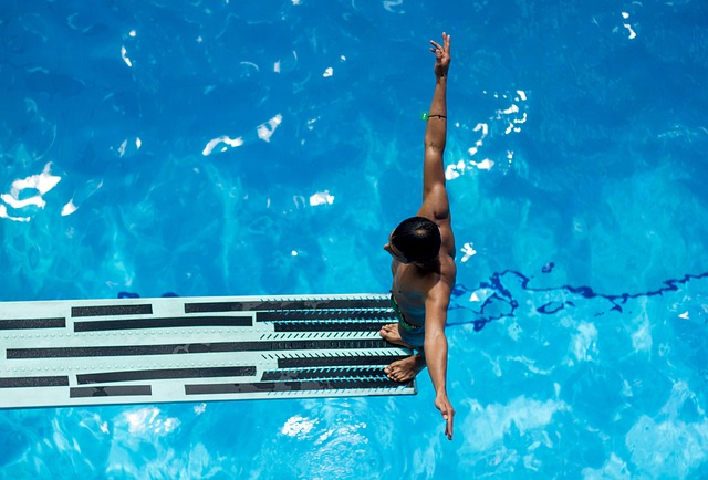 מאמני שחייה: האם מומלץ ללמוד מספר סגנונות שחייה בו זמנית