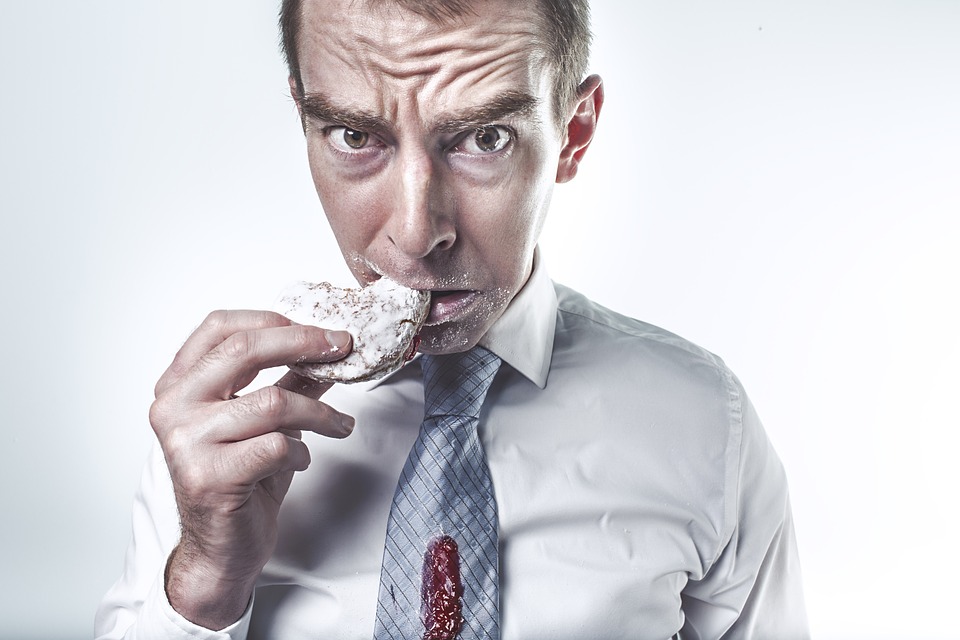 מה ההבדל בין הפרעות אכילה והפרעות באכילה